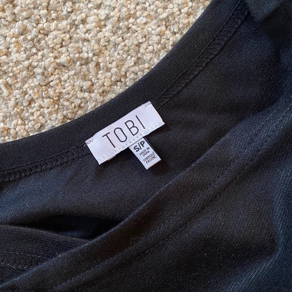 crop top - Picture 3 of 3